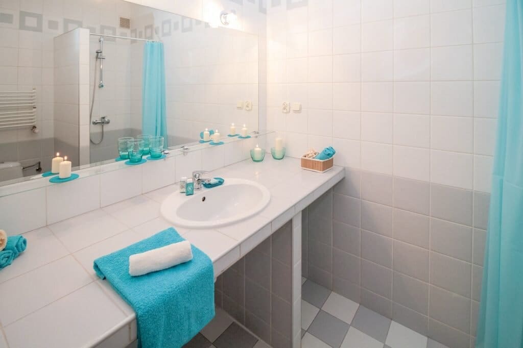 bathroom, washbasin, mirror-2094716.jpg